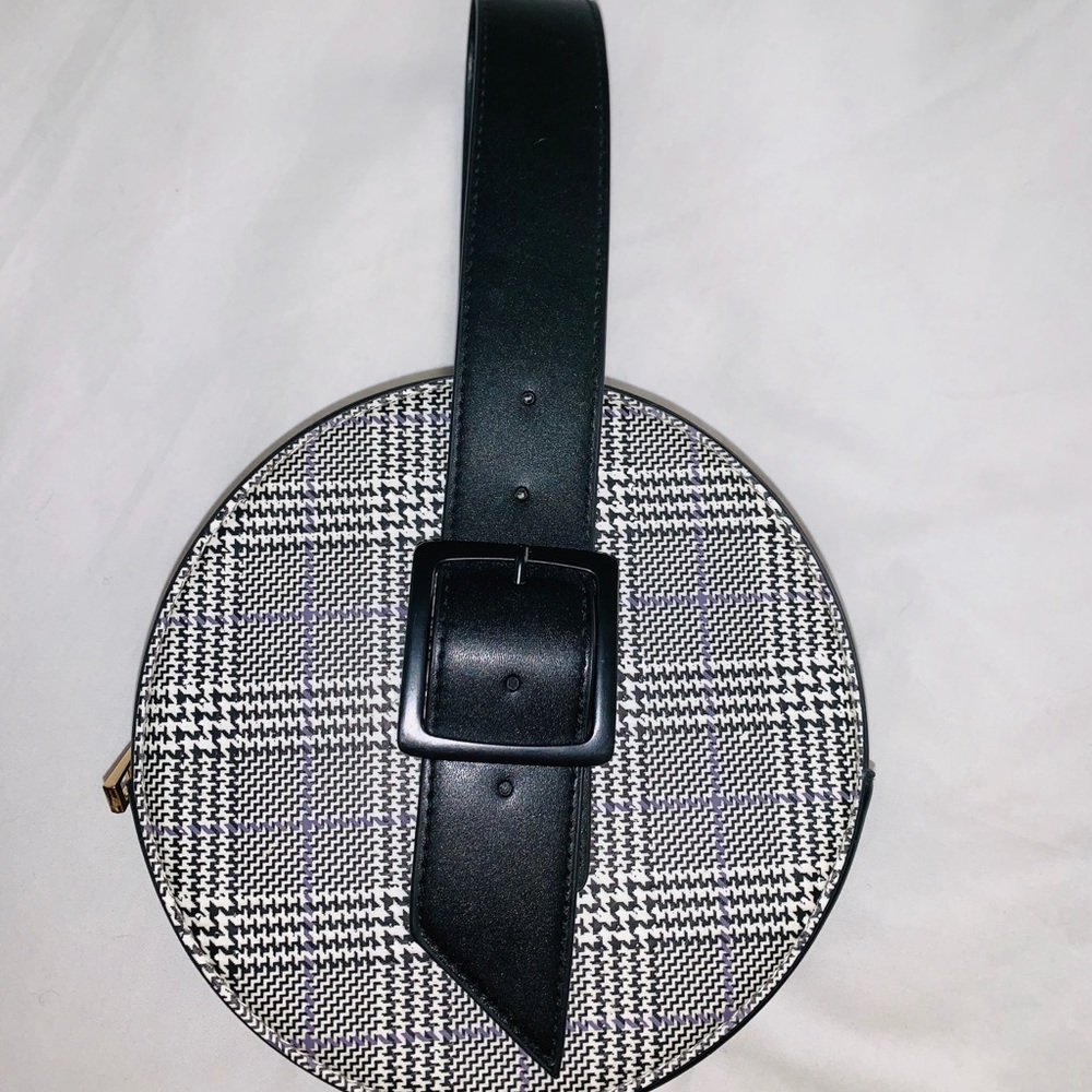 A New Day EUC purse. Houndstooth color/Design